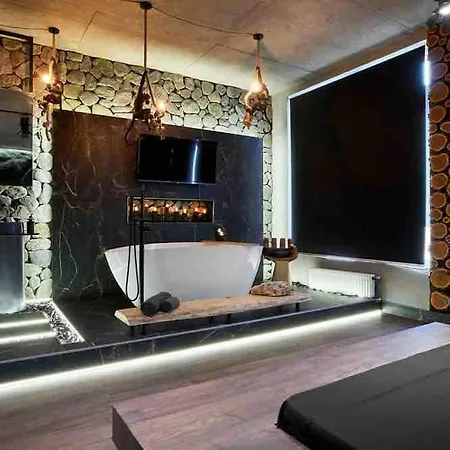 Black Rock Downtown 50 м2 улица жилянская 68 метро олимпийская - новый дом Apartment